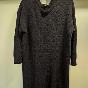 Jessica Simpson Women's Black V-Neck Sweater